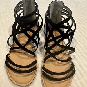 Cat and jack Guc black sued me sandals